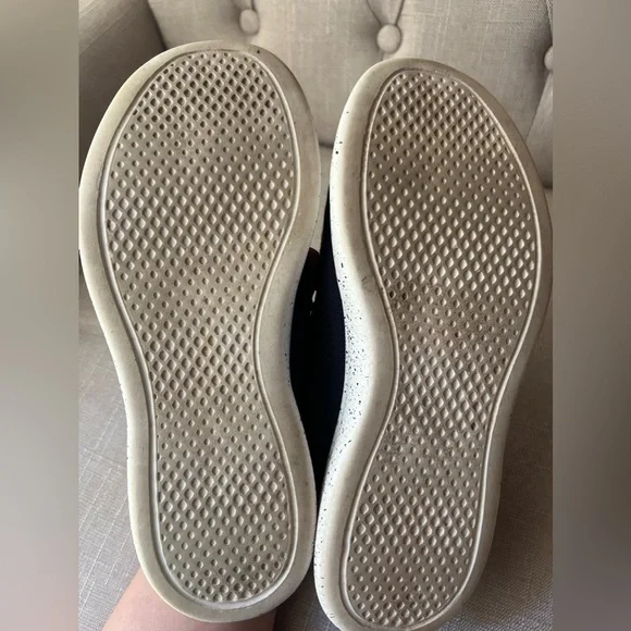 Size 7 Bobs Skipper Laurel Oak floral navy slip on memory foam shoes - Picture 8 of 9